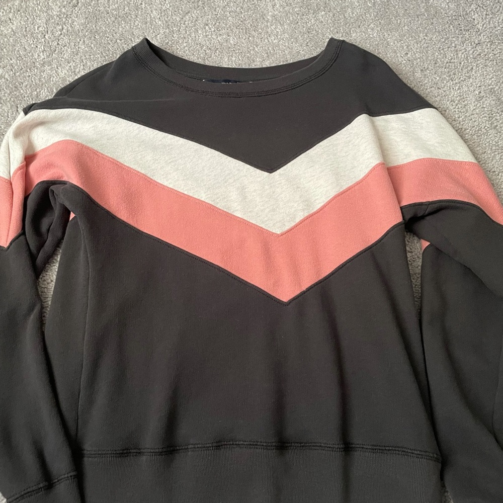 Abercrombie chevron cropped sweater XS - Picture 2 of 2